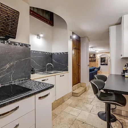Oliviero - Piazza Navona Apartment *